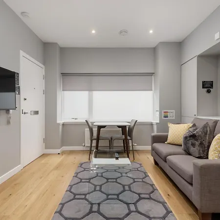 Destiny Scotland At Canning Street Lane * Edimburgo