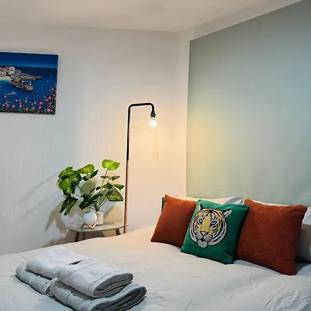 Immaculate Flat Near Castle With Free Private Parking * אדינבורו