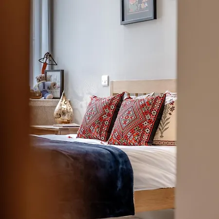 Unique Two Bed In
