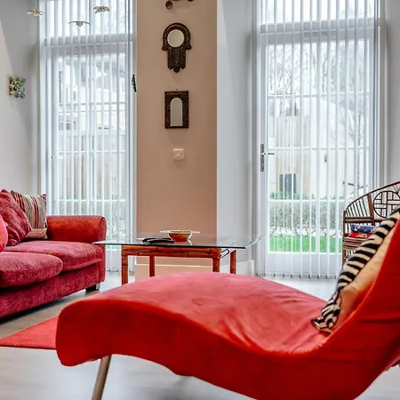 Unique Two Bed In