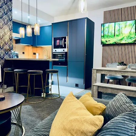 Two Bedroom Apartment-central Edinburgh-old Town-licensed Appartement *