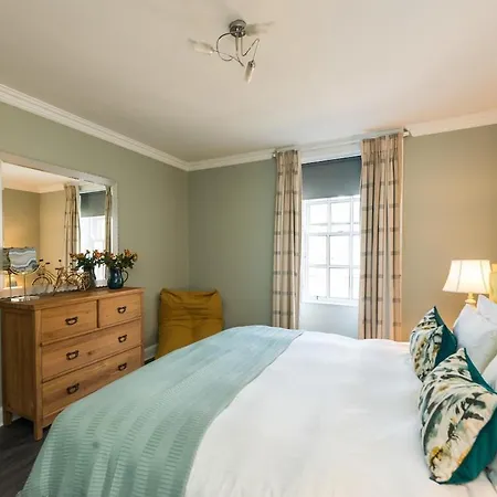 The Cobbled Rider Apartment *
