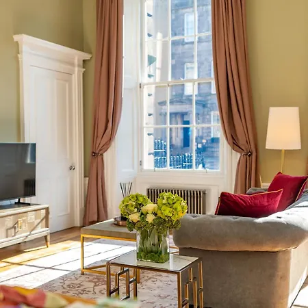 Dragon Luxury At 8 Albyn Place *