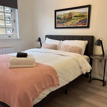 Causewayside Free Parking Apartment