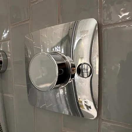 מלון The Valentine - Townhouse (adults Only) 3*