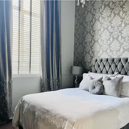 With Views - Sleeps 3