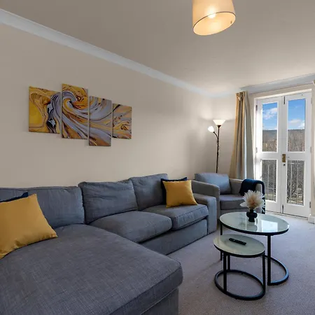 2 Bedroom In With Free Parking Edinburgh