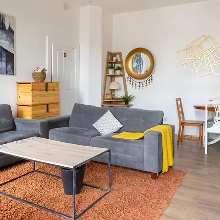 Bright High-ceiling 2bd Flat - Edinburgh! *