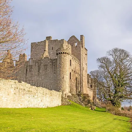 Arden Guest House, Craigmillar Castle Hotel