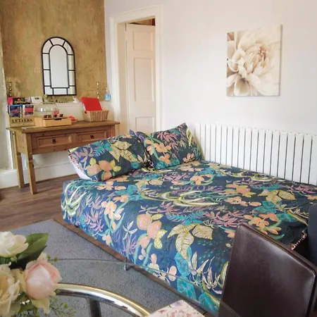 1 Bedrooms Flat In Haymarket, Heart Of Flat Sleeps 4 , * אדינבורו