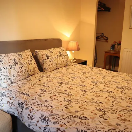 3 Bedrooms Flat In Old Town Sleeps 6