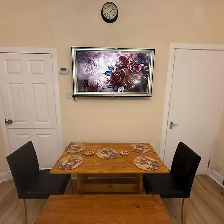 One Bedroom Flat In Old Town , Heart Of Flat Sleeps 6 爱丁堡