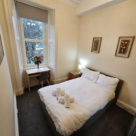 Lovely Sleeps 8 Close To Ctr Lägenhet