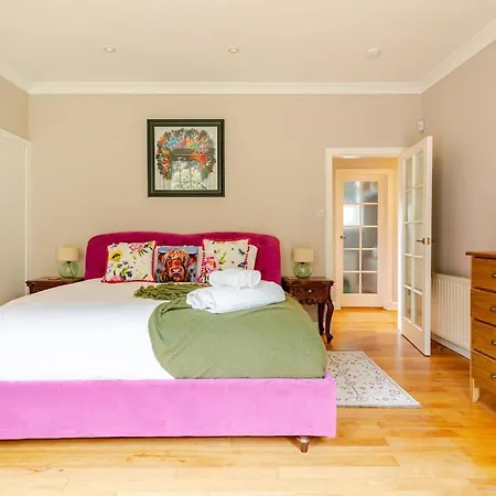 Villa Amulree,