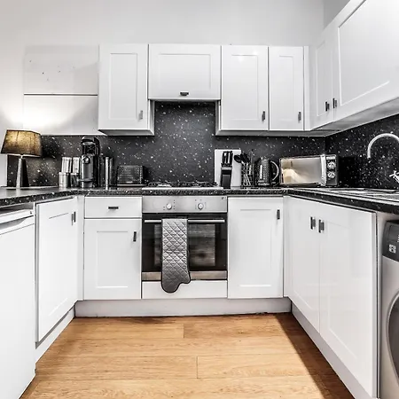 Cozy 2 Bed With Great View - Parking Edimburgo