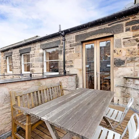 Daire New Town Deluxe With Terrace