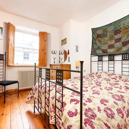 New Town Deluxe With Terrace * Edinburgh