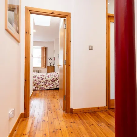 Daire New Town Deluxe With Terrace *