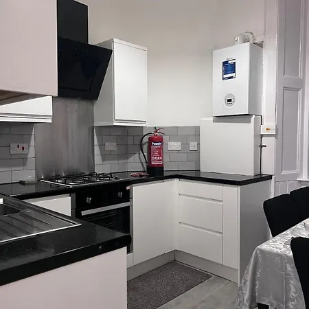 Modern Flat Near Centre! 아파트 *