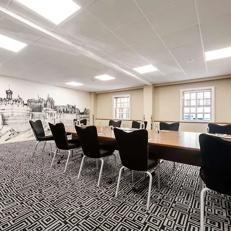 Radisson Blu Hotel, Centre Hotel 4*