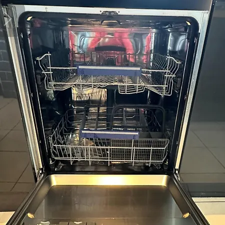 Casa vacanze Dreghorn House 5 B-rooms 9 Beds 3 Toilets 2 Showers,1 Bath 2 Receiption Secure Free Parking 233 Wifi *