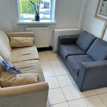 Casa vacanze Dreghorn House 5 B-rooms 9 Beds 3 Toilets 2 Showers,1 Bath 2 Receiption Secure Free Parking 233 Wifi