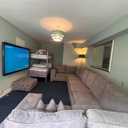 Entire Flat In Close To Center