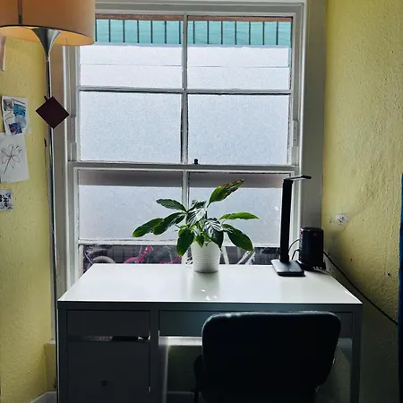 Entire Flat In Close To Center Edimburgo