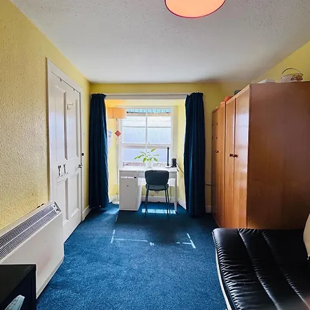 Entire Flat In Close To Center * Edimburgo