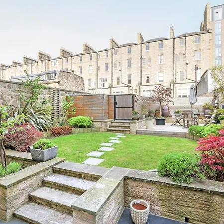 Melville Street Townhouse Daire