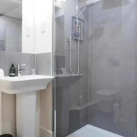 Stylish Mezzanine Loft In - Flat 5, Elgin House Apartman Edinburgh