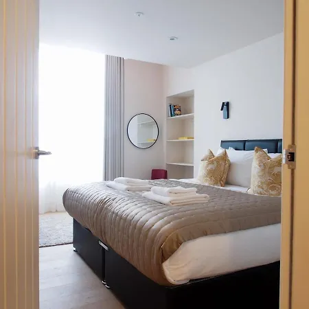 Daire Bright & Airy Mezzanine Loft In - Flat 4, Elgin House Edinburgh