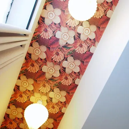 Daire Bright & Airy Mezzanine Loft In - Flat 4, Elgin House