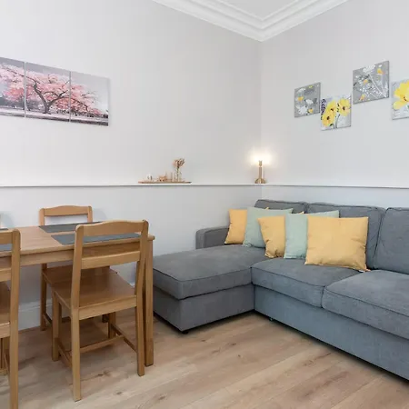 Lovely Haymarket - Εδιμβούργο