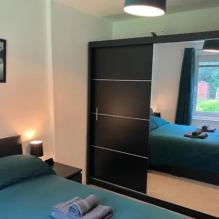 2 Bed Flat Near Murrayfield Edynburg