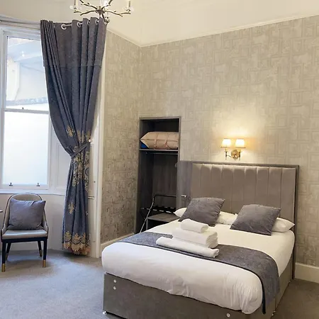 Alexander Гостевой дом 4*