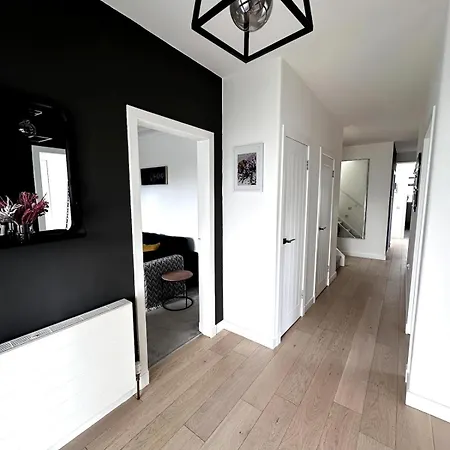 Kaimes Kip Stylish Five Bedroom Dom wakacyjny