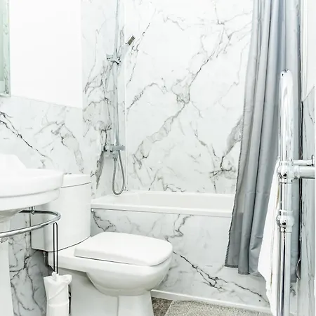 3br Next To Stadium Near Airport Sleeps 7 Lejlighed *