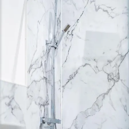 3br Next To Stadium Near Airport Sleeps 7 Edinburgh