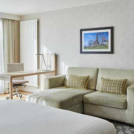 By Marriott Hotel 4*