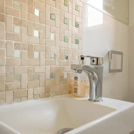 Centre House - 5 Bedrooms - Sleeps 9 - Parking Casa de Férias *