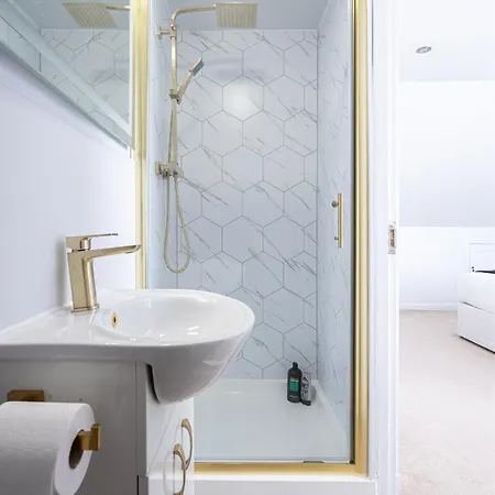 Casa de Férias Centre House - 5 Bedrooms - Sleeps 9 - Parking Edimburgo