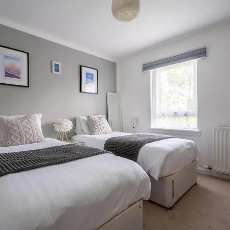 Casa de Férias Centre House - 5 Bedrooms - Sleeps 9 - Parking Edimburgo
