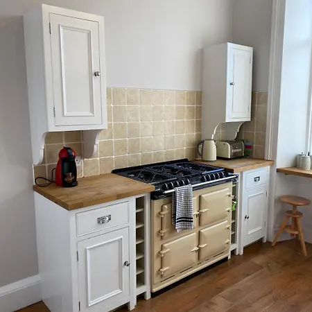 شقة Beautiful & Bright 2 Bed Flat Murrayfield إدنبرة