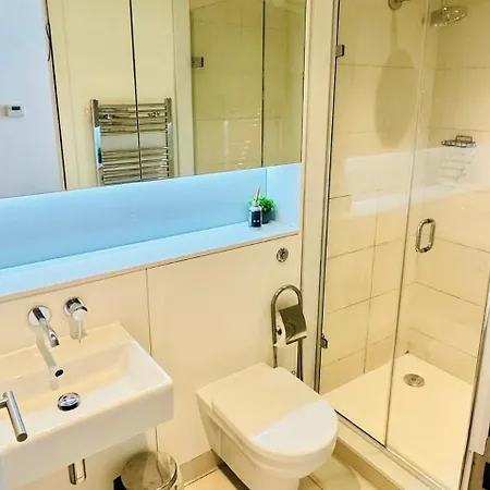 Elegant 2br In Prestigious Quartermile *