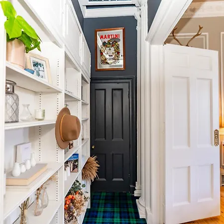 Stunning Flat, New Town, - Perfect Location 公寓