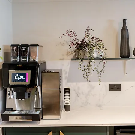 Grove House ホテル 3*