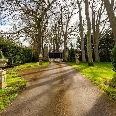 Castle Gogar Semesterbostad *