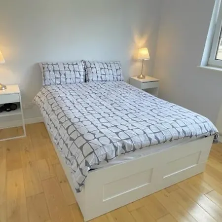 Ensuite Double With Private Parking