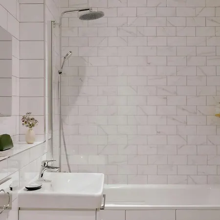 Thistle Royal Garden